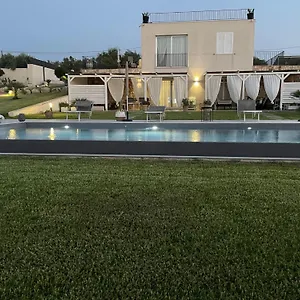 https://villa-triona-marzamemi-con-piscina.sicilyhotelsitaly.net
